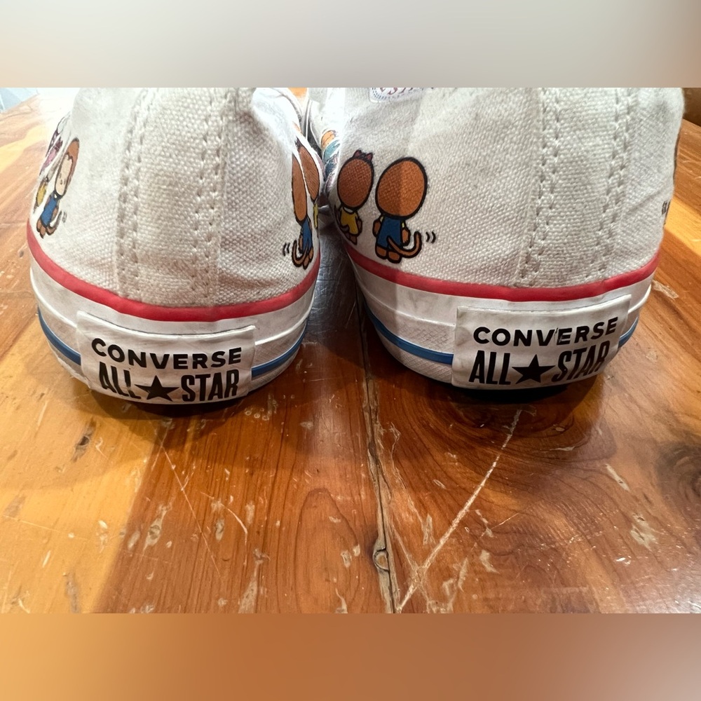 Converse Hello Kitty x Chuck Taylor All Star Canvas High Top Classic White - Picture 7 of 13